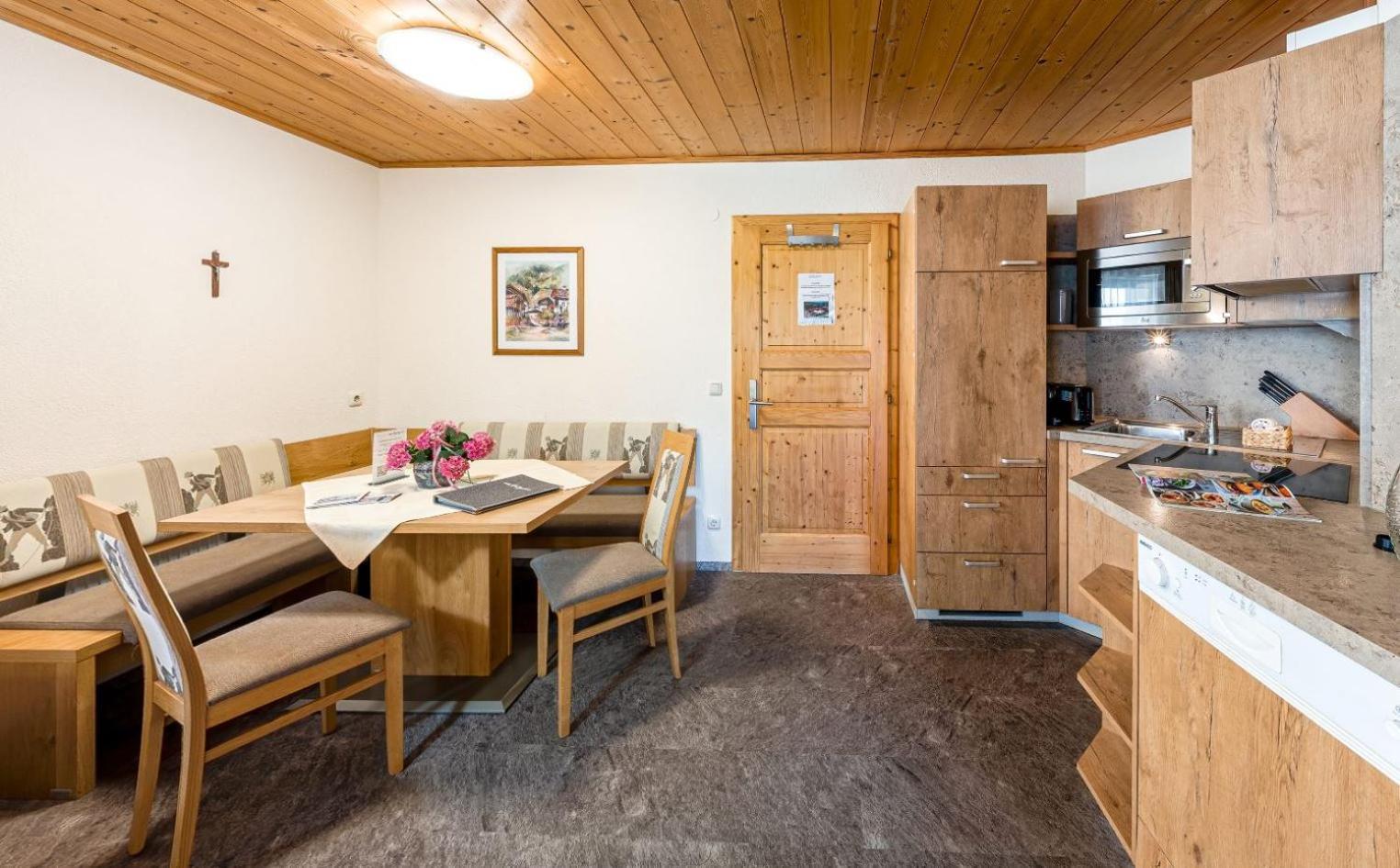 Appartements Am Burgsee 라디스 외부 사진