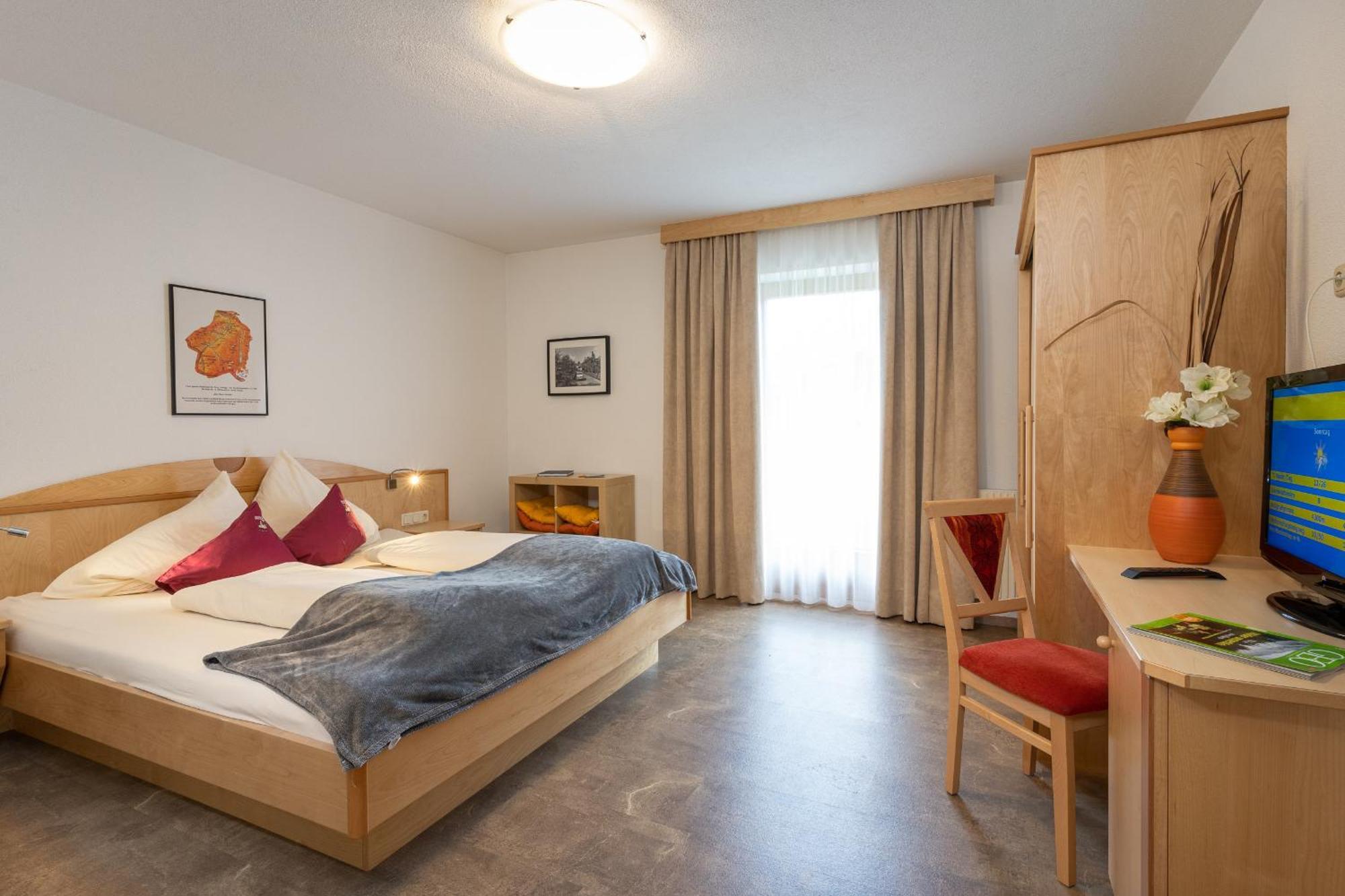 Appartements Am Burgsee 라디스 외부 사진