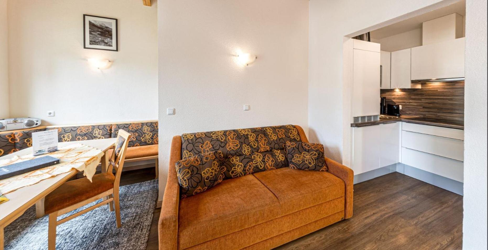 Appartements Am Burgsee 라디스 외부 사진